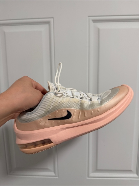 Nike Shoes - Women’s Nike Air Max Axis